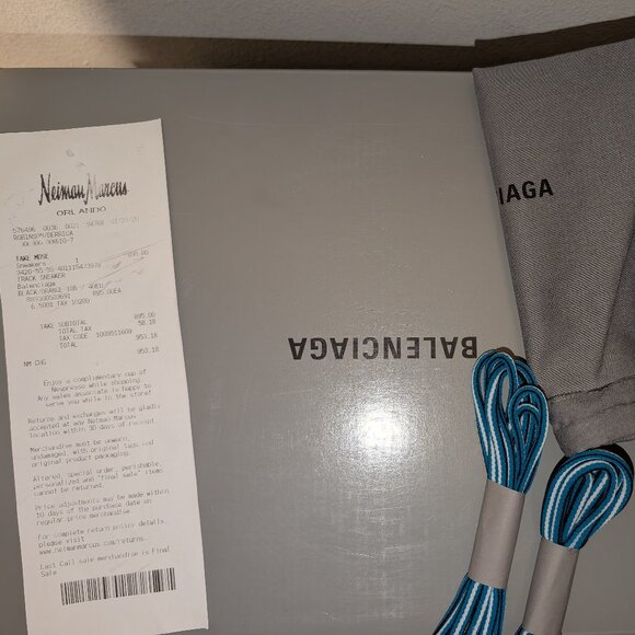 Balenci Sneakers - Picture 2 of 2